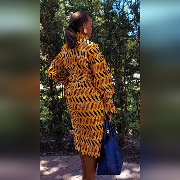 Moyin African Print Mock Neck Midi - Picture 6 of 7